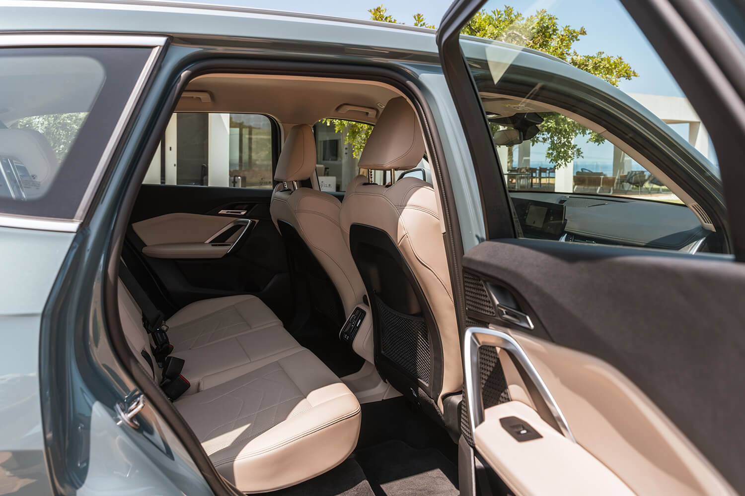 bmw-x1-blue-5