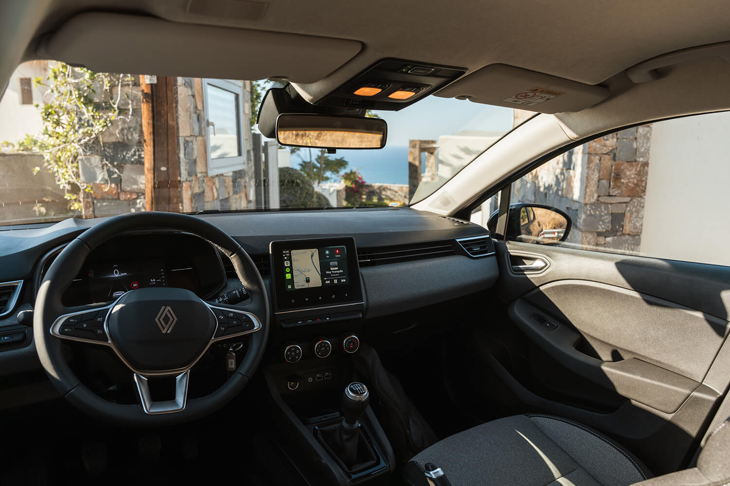 renault-clio-interior-dashboard